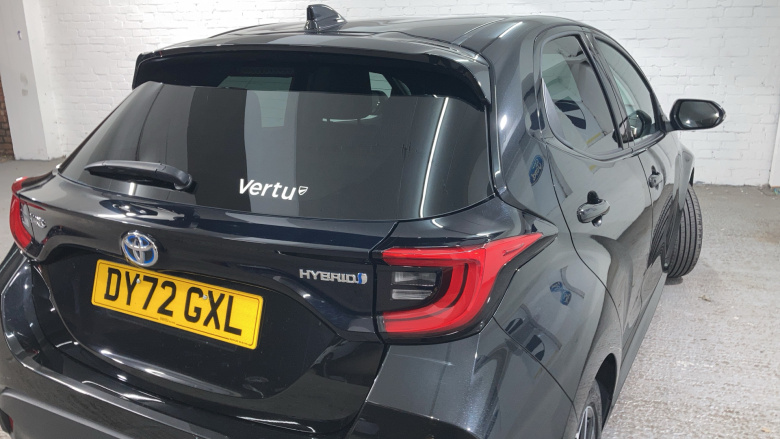 Toyota Yaris 1.5 Hybrid Design 5dr CVT Hybrid Hatchback